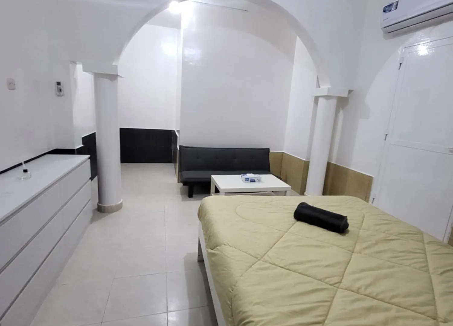 ***** Hotel Corniche Full Studio Apartment Forenede Arabiske Emirater