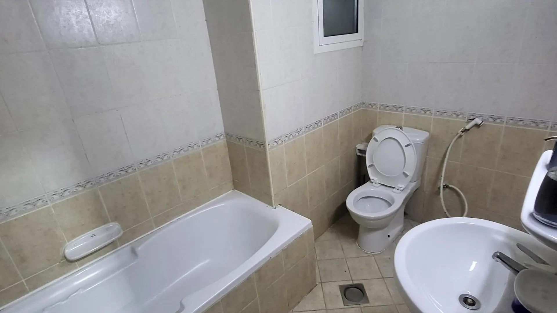 فندق Corniche Villa Full Studio Apartment أبو ظبي