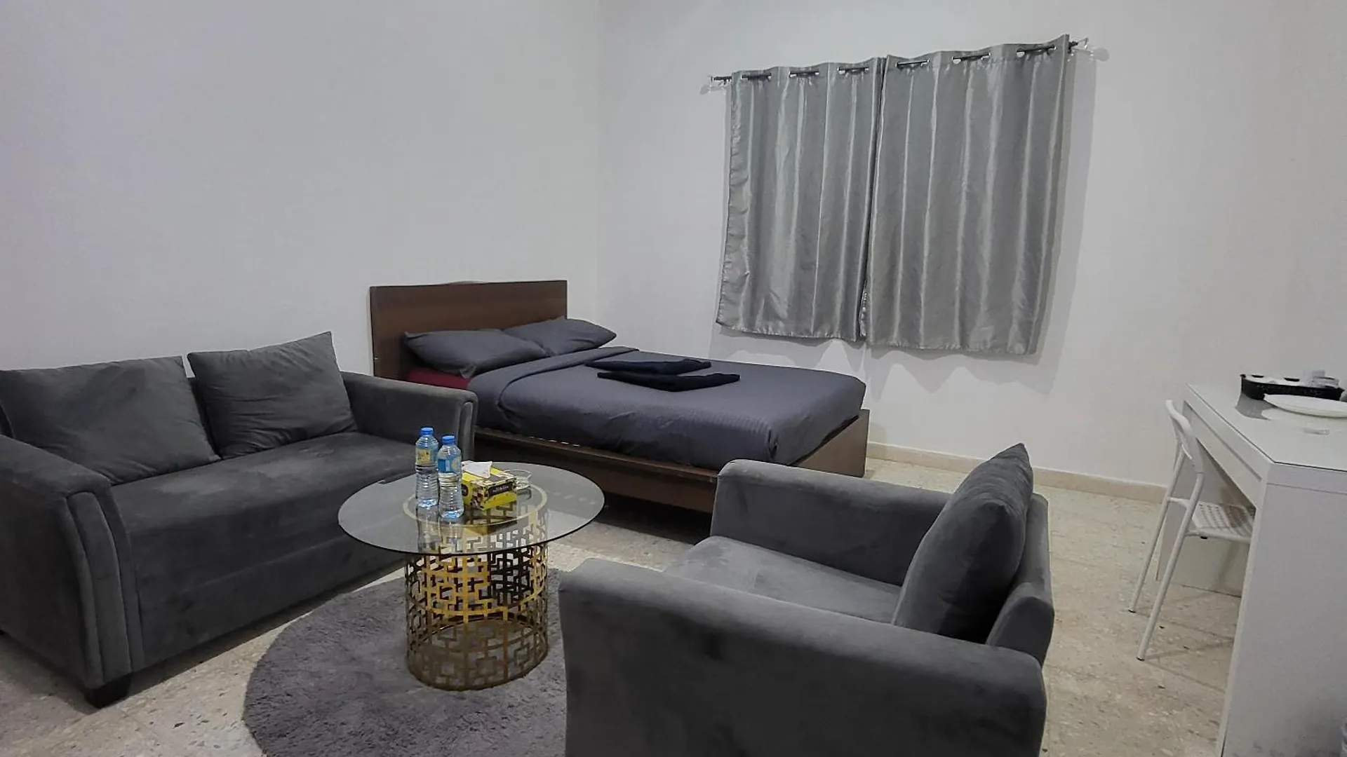 Corniche Villa Full Studio Apartment أبو ظبي 5*,  الإمارات العربية المتحدة
